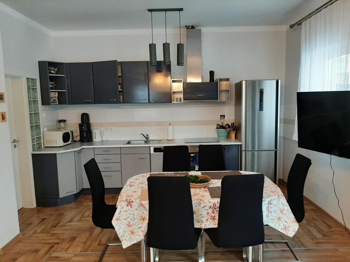Am Bahnhof Apartment Werneuchen Exterior photo