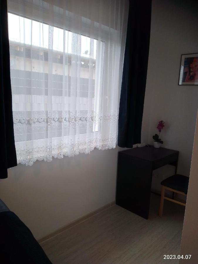 Am Bahnhof Apartment Werneuchen Exterior photo