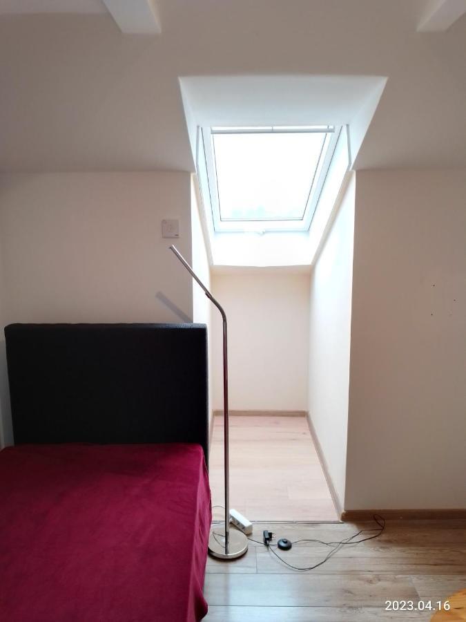 Am Bahnhof Apartment Werneuchen Exterior photo