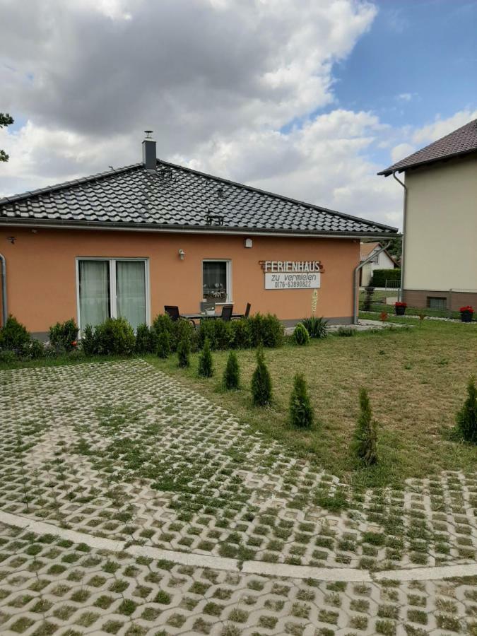 Am Bahnhof Apartment Werneuchen Exterior photo